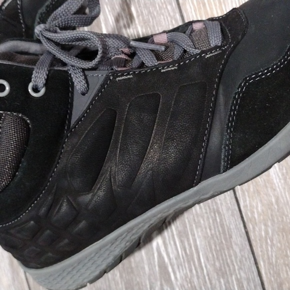 Easy Spirit black suede hiking boots. Size 11 - Picture 6 of 13